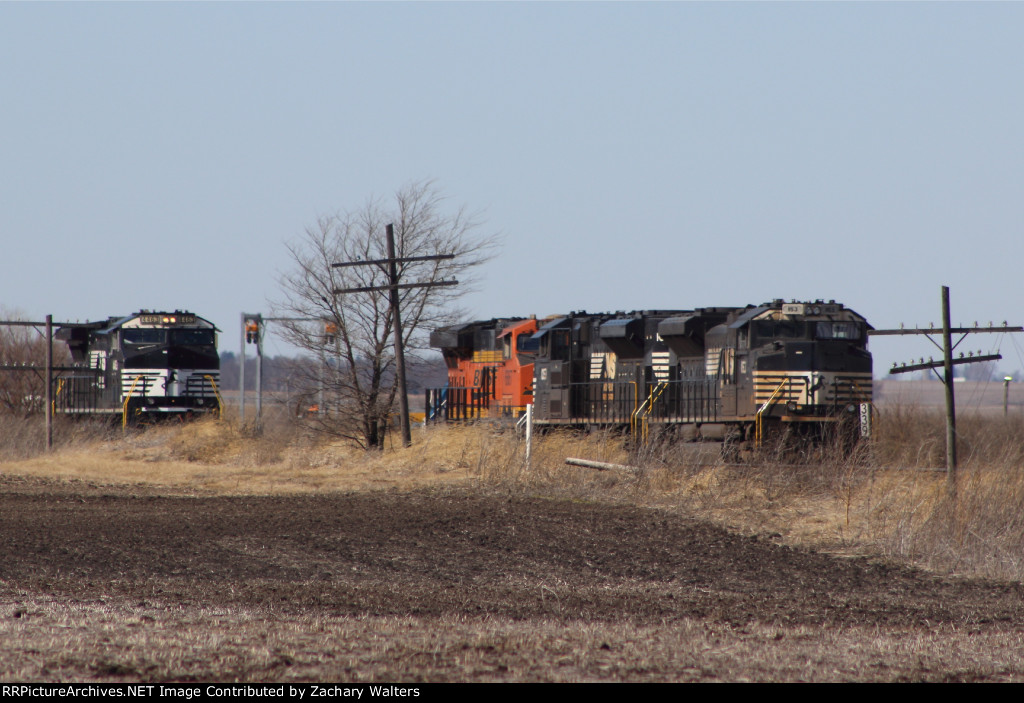 NS 4463 1059 1153 BNSF 6867